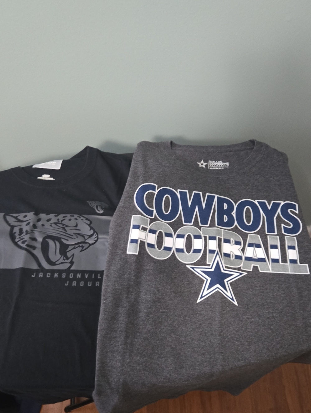 NFL Dallas Cowboys & Jacksonville Jaguars Short Sleeve Tee